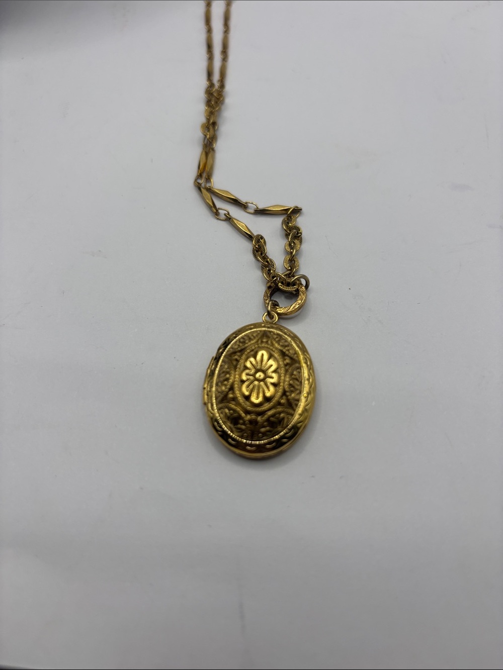1928 Gold Floral Engraved Oval Locket Necklace - Picture 2 of 3
